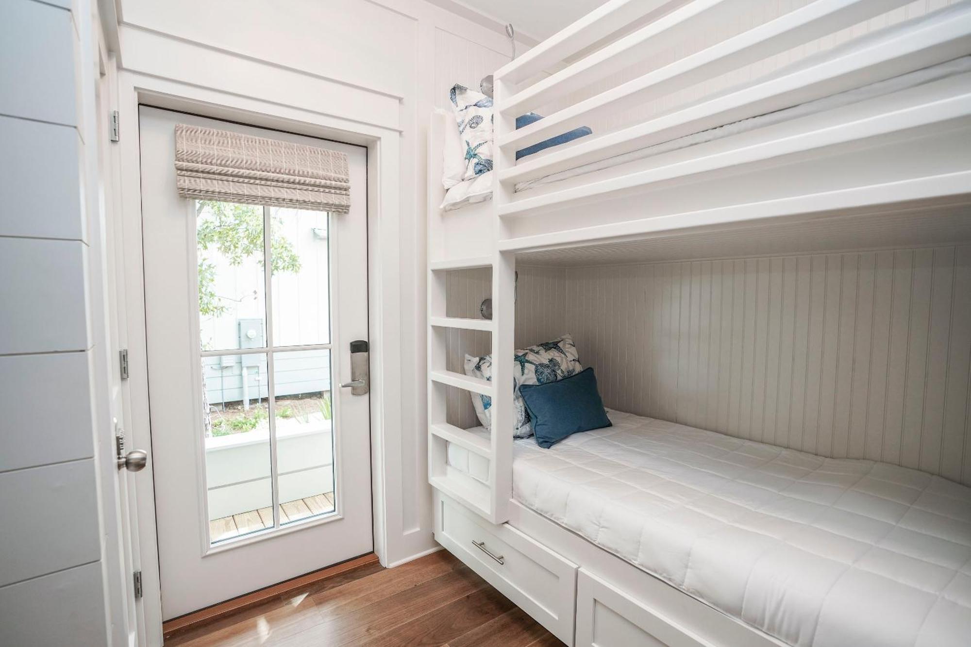 Magnolia Cottages By The Sea By Panhandle Getaways Watersound Beach Room photo