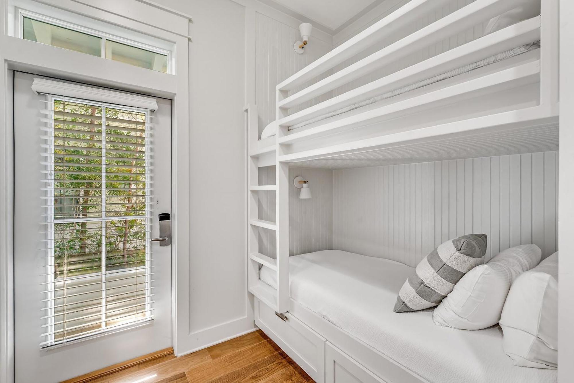 Magnolia Cottages By The Sea By Panhandle Getaways Watersound Beach Room photo